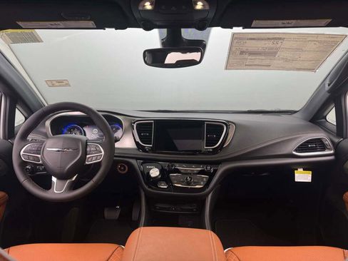 New 2026 Chrysler Pacifica Pinnacle image 20