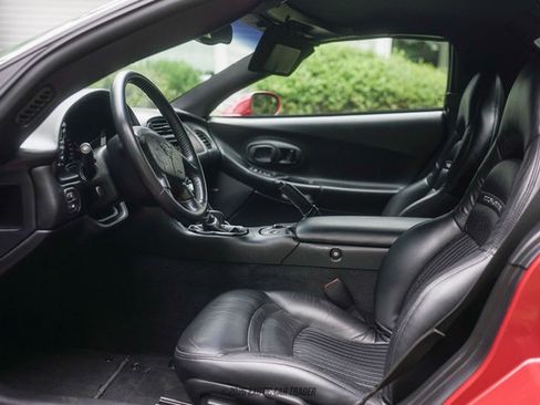 Used 2004 Chevrolet Corvette Convertible w/ Preferred Equipment Group RWD image 39