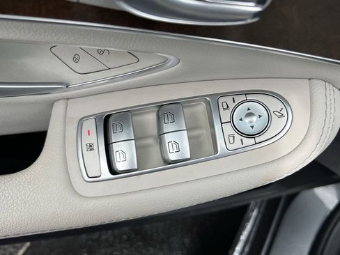 Certified 2018 Mercedes-Benz C 300 4MATIC Sedan image 15