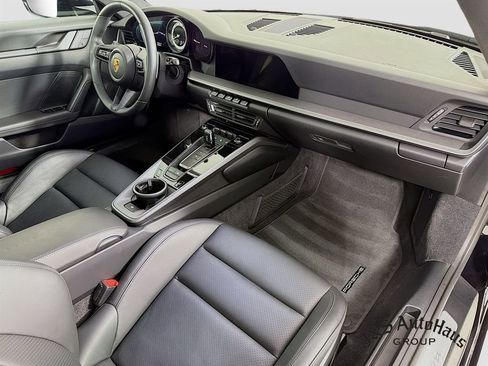 Used 2022 Porsche 911 Carrera RWD image 34