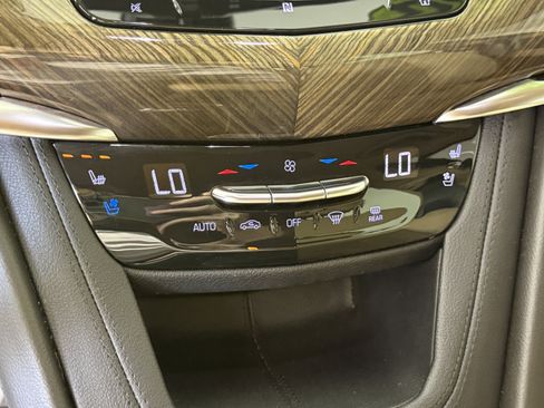 Used 2020 Cadillac XT6 Premium Luxury w/ Platinum Package image 23