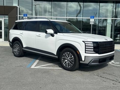 Used 2026 Hyundai Palisade SEL Premium FWD image 4