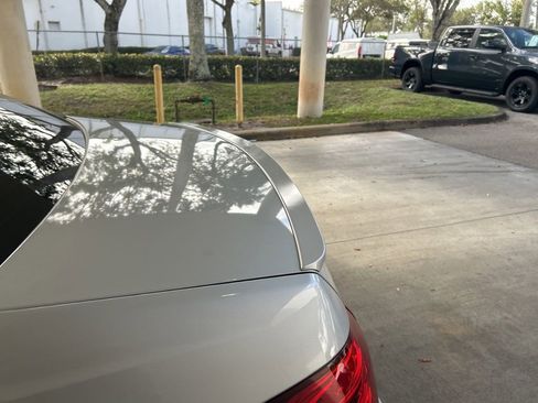 Used 2014 Mercedes-Benz E 550 4MATIC Sedan image 17