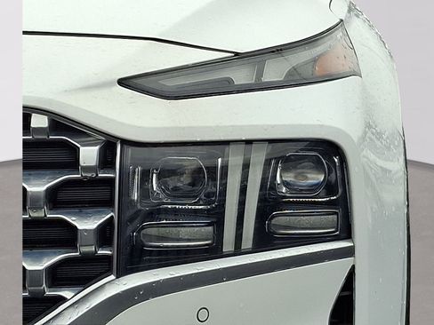 Used 2023 Hyundai Santa Fe Limited image 8