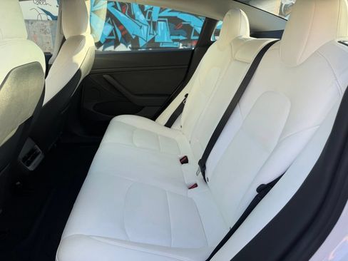 Used 2022 Tesla Model 3 RWD image 14