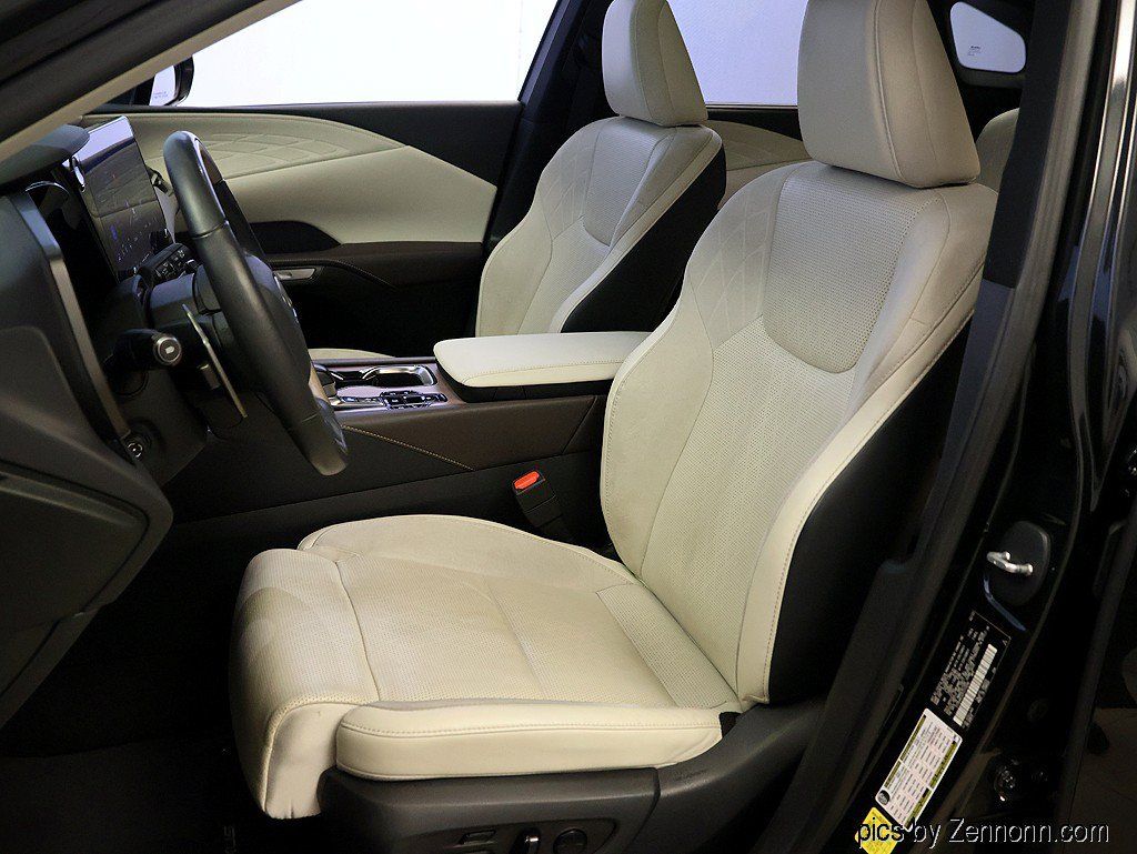 Used 2023 Lexus RX 350 AWD w/ Accessory Package (Z1) image 10