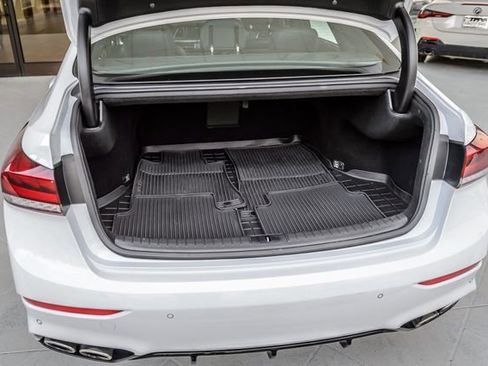 Used 2018 Genesis G80 3.3T Sport image 11