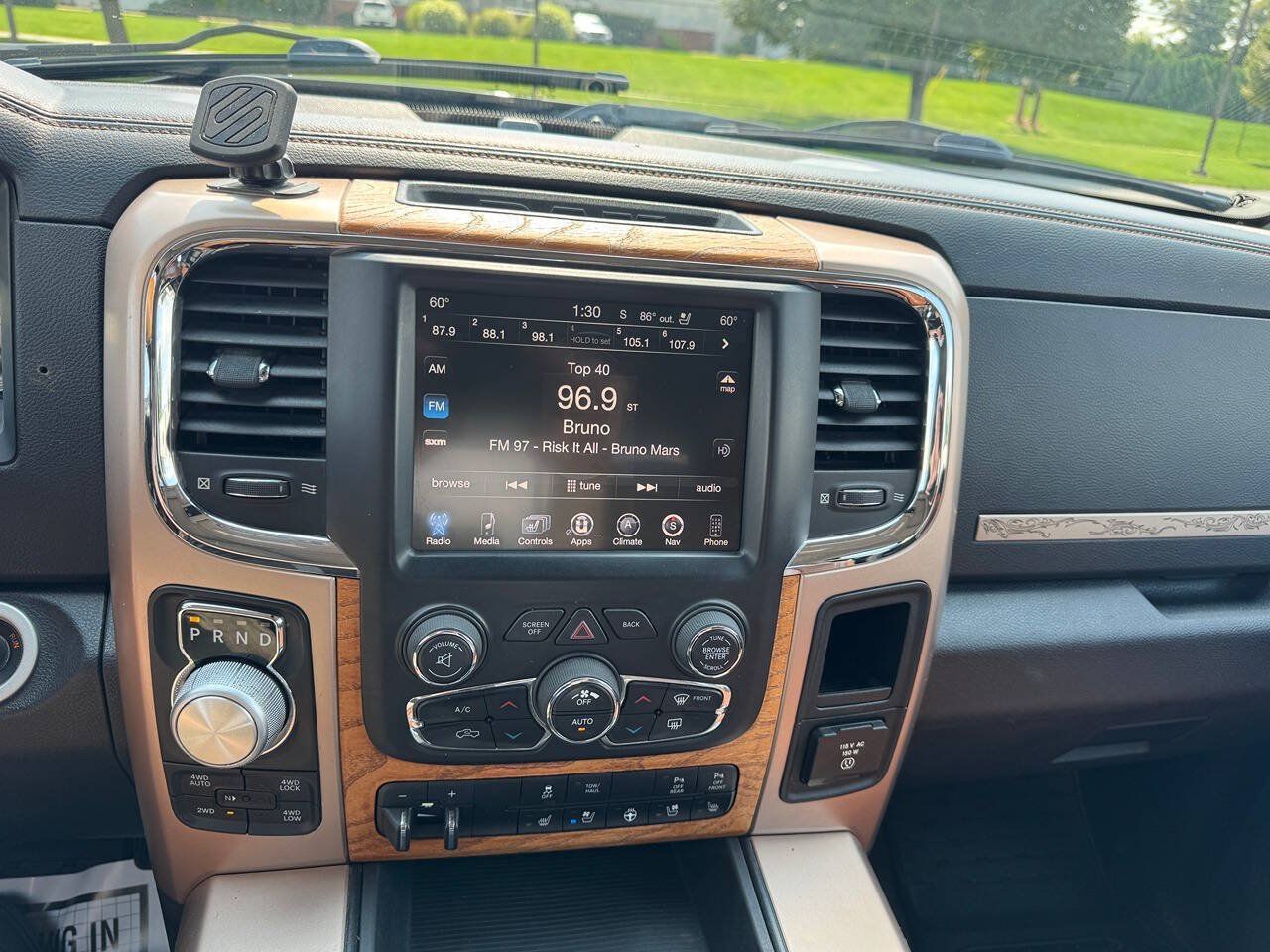 Used 2014 RAM 1500 Laramie Longhorn w/ Convenience Group AWD/4WD image 19