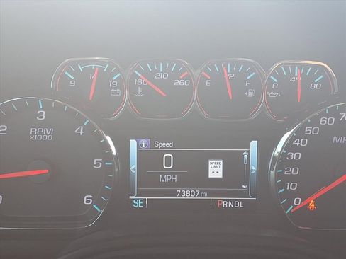 Used 2019 GMC Yukon SLT w/ HD Trailering Package image 13