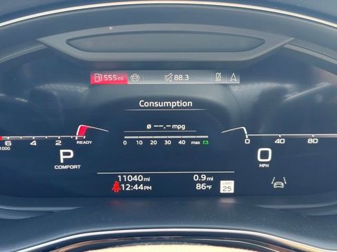 Used 2025 Audi Q8 Premium Plus w/ Premium Plus Package image 8