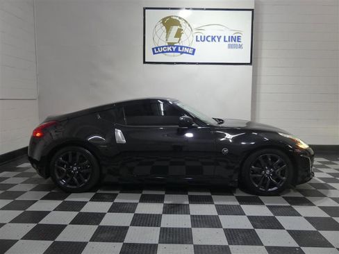 Used 2017 Nissan 370Z Coupe image 6