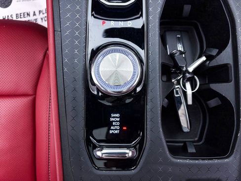 Used 2024 Jeep Wagoneer Launch Edition image 32