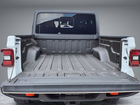 Used 2024 Jeep Gladiator Mojave w/ Convenience Group AWD/4WD image 14