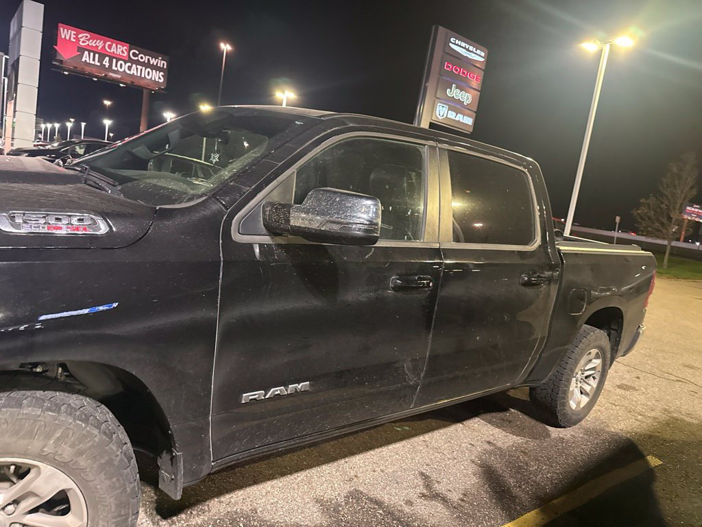 Used 2023 RAM 1500 Laramie AWD/4WD image 5