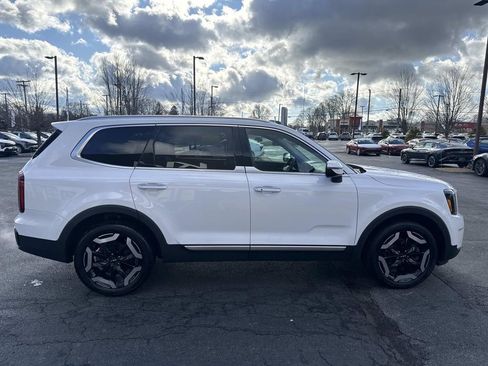 Used 2023 Kia Telluride S w/ S Sunroof Package image 8