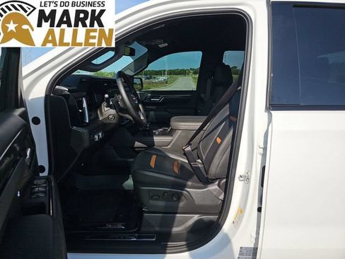 Used 2025 GMC Sierra 1500 AT4 AWD/4WD image 19