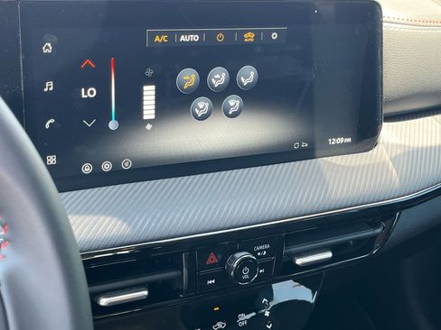 New 2026 Nissan Kicks SR FWD image 24