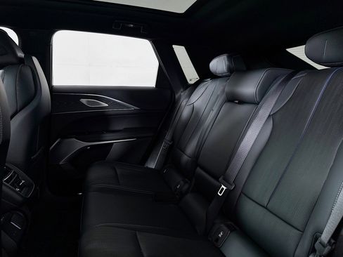 Used 2024 Cadillac Lyriq Luxury w/ LPO, Floor Liner Package image 7