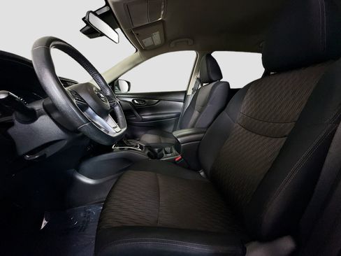 Used 2019 Nissan Rogue SV AWD/4WD image 22