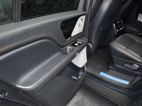 New 2025 Lincoln Aviator Black Label image 12