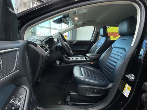 Used 2022 Ford Edge SEL w/ Sport Appearance Package image 11