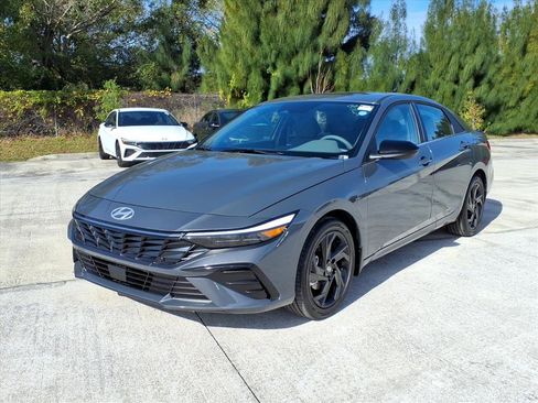 New 2026 Hyundai Elantra SEL Sport image 3