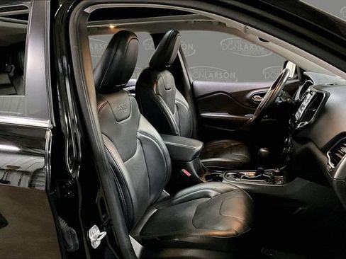 Used 2019 Jeep Cherokee Limited AWD/4WD image 15