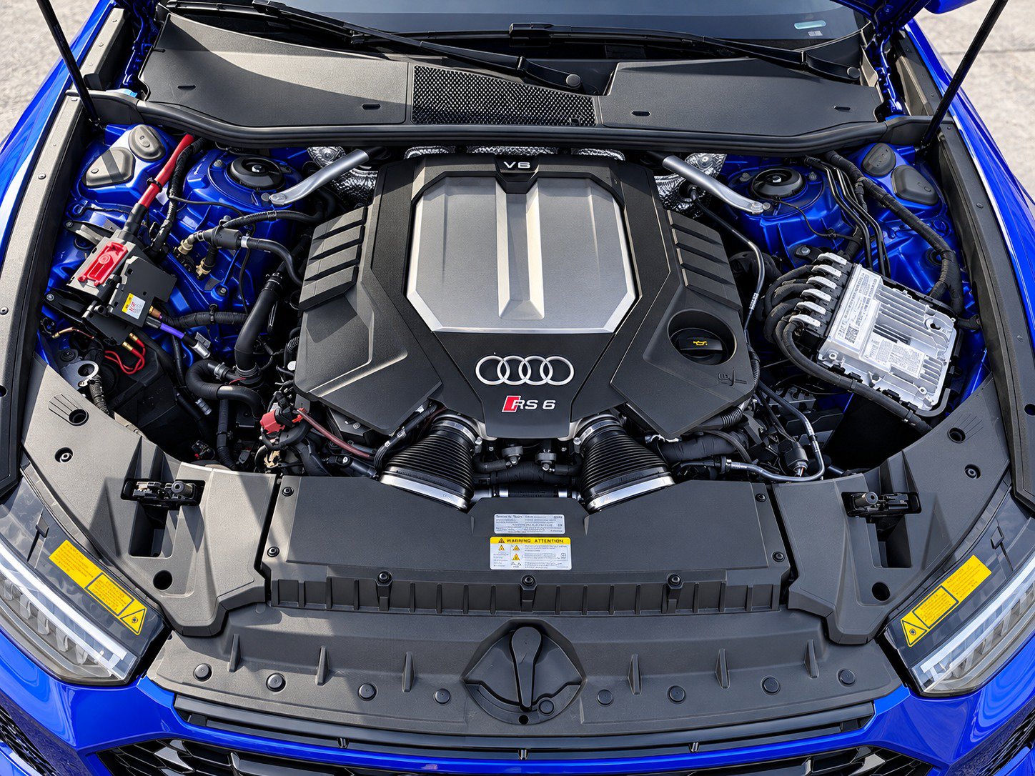 Used 2023 Audi RS 6 AWD/4WD image 5