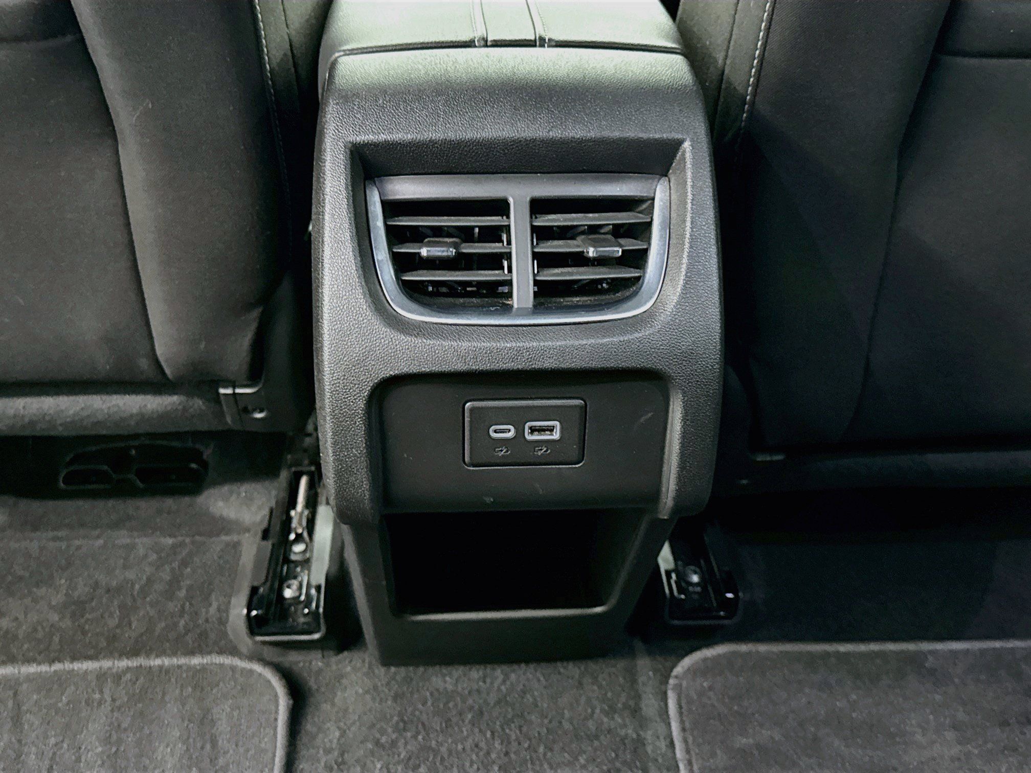 Used 2026 Chevrolet Blazer LT FWD image 28