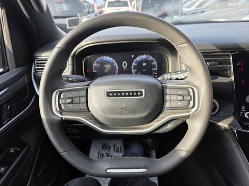 Used 2022 Jeep Wagoneer Series II image 5