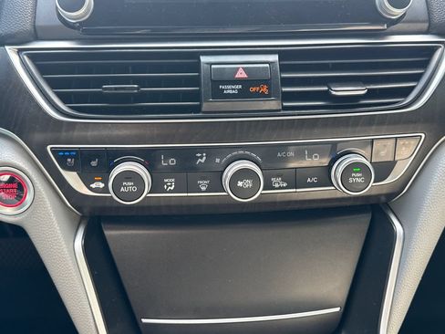 Certified 2019 Honda Accord Touring image 25