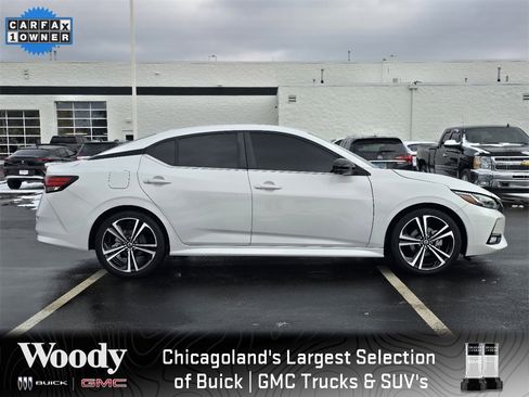 Used 2023 Nissan Sentra SR w/ SR Premium Package image 9