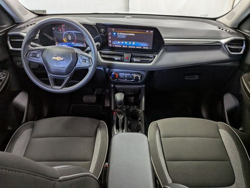 Used 2024 Chevrolet TrailBlazer LS w/ LS Convenience Package AWD/4WD image 30