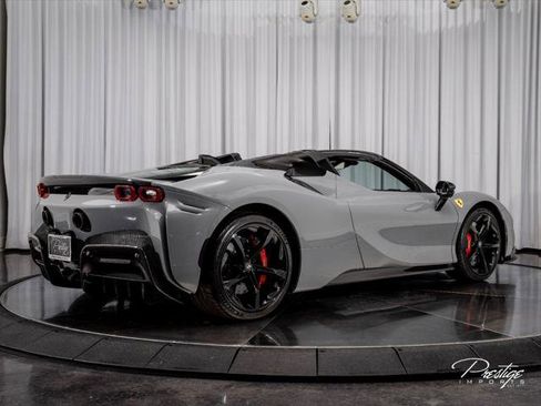 Used 2022 Ferrari SF90 Spider AWD/4WD image 31
