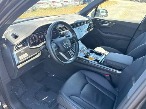 Used 2025 Audi Q7 2.0T Premium w/ Convenience Package AWD/4WD image 9