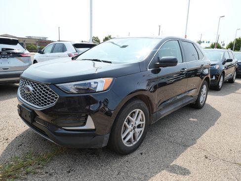 Used 2024 Ford Edge SEL AWD/4WD image 3