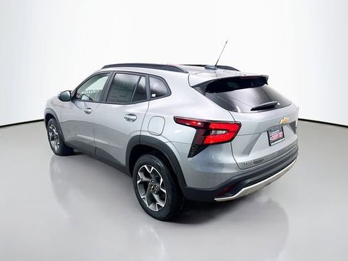 New 2026 Chevrolet Trax LT w/ Sunroof Package image 6