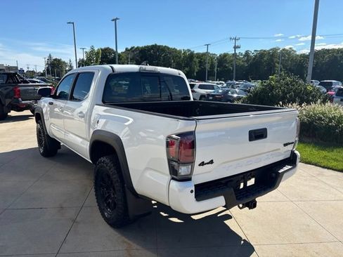 Used 2021 Toyota Tacoma TRD Pro AWD/4WD image 5