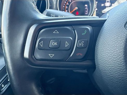 Used 2022 Jeep Gladiator Sport image 9