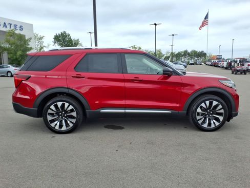 Used 2026 Ford Explorer Platinum w/ LUX Leather Package AWD/4WD image 2