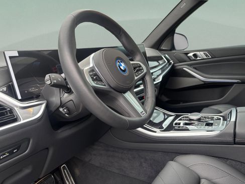 Used 2025 BMW X5 xDrive50e w/ M Sport Package AWD/4WD image 24