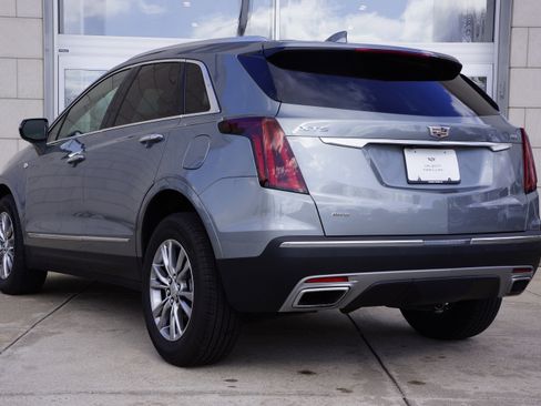 New 2025 Cadillac XT5 Luxury image 9