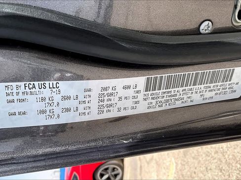 Used 2019 Jeep Compass Latitude w/ Cold Weather Group image 33