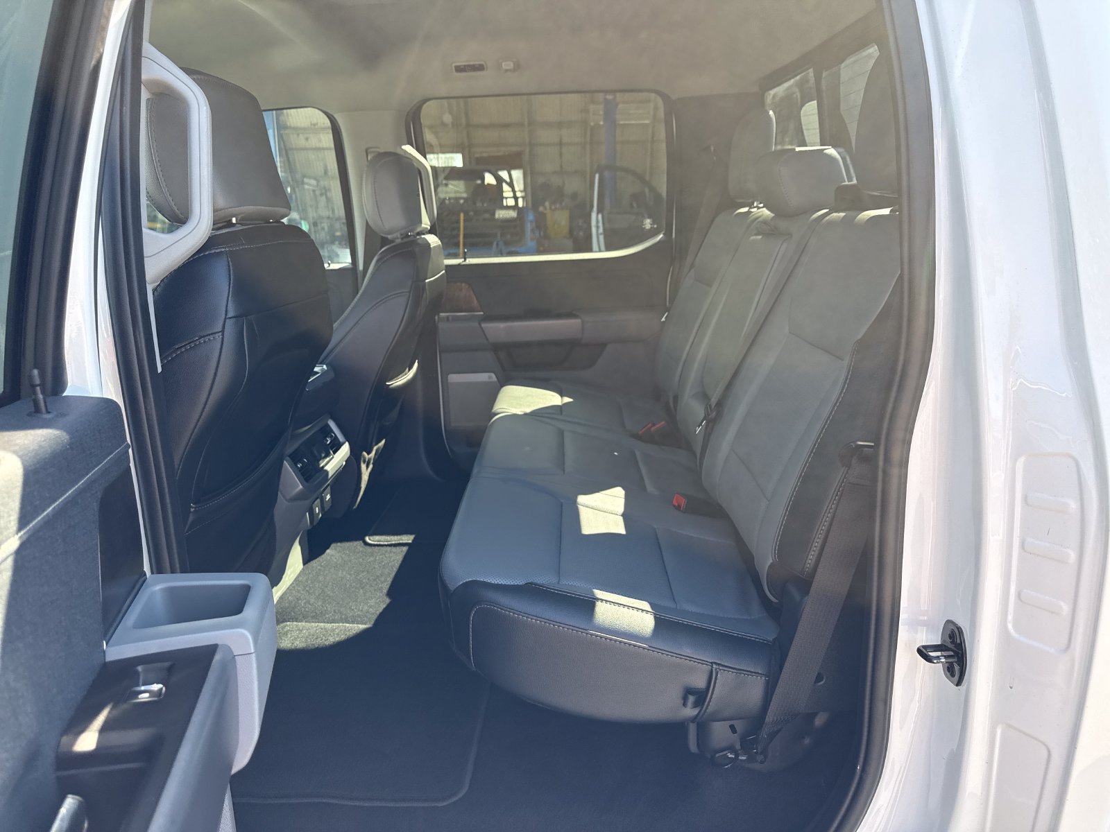 Used 2023 Ford F150 Lariat AWD/4WD image 24