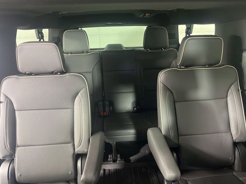 New 2026 Chevrolet Suburban Premier image 21