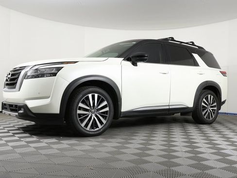 Used 2022 Nissan Pathfinder Platinum w/ Cargo Package image 1