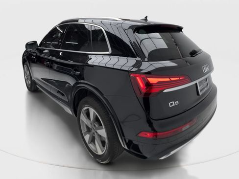 Used 2023 Audi Q5 2.0T Premium w/ Convenience Package AWD/4WD image 10