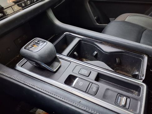Used 2022 Nissan Pathfinder SL w/ SL Premium Package FWD image 30