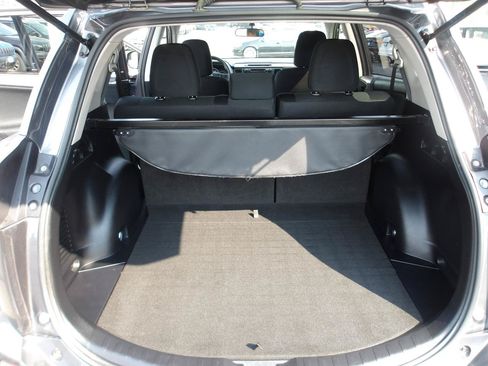 Used 2016 Toyota RAV4 LE AWD/4WD image 11