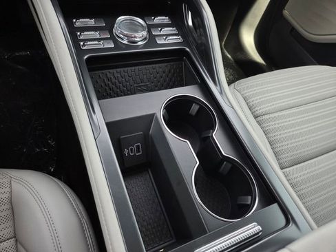 New 2026 Lincoln Nautilus Reserve image 12